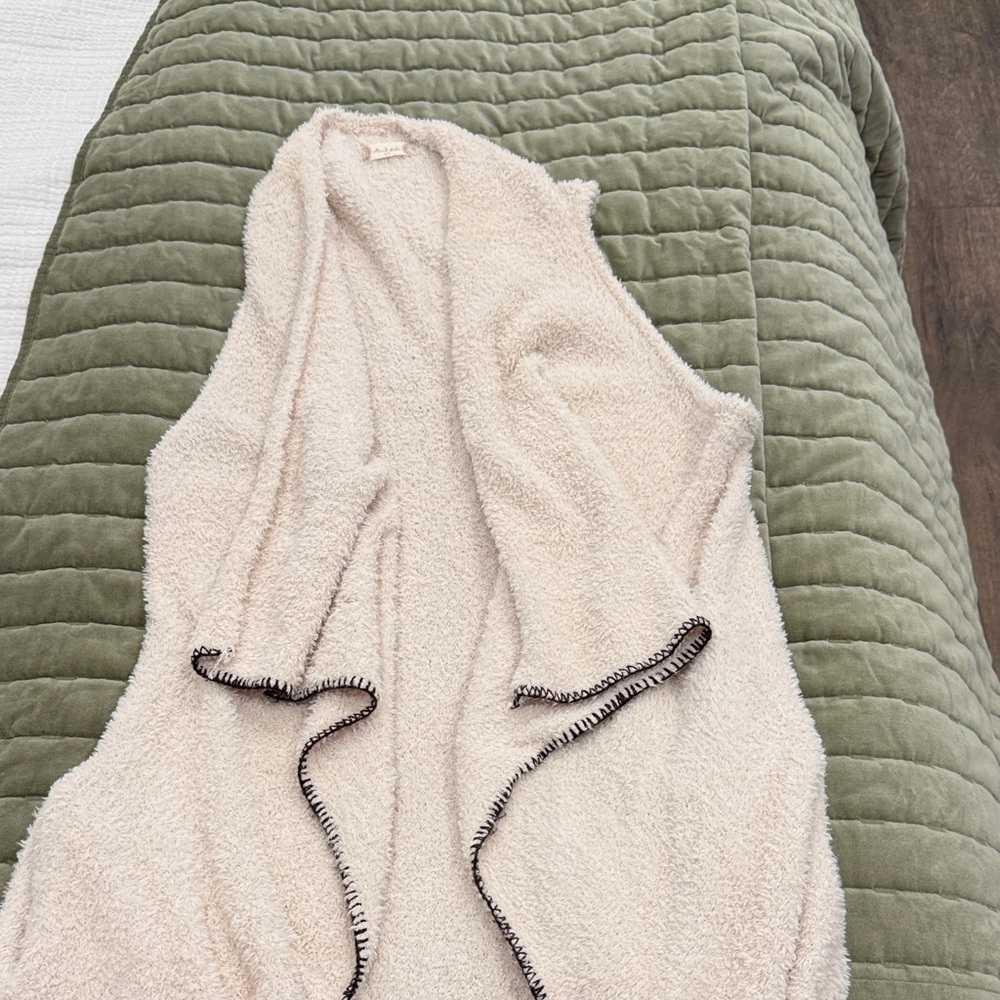 Cream Sleeveless Fleece Vest
